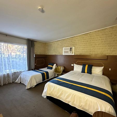The Shamrock Hotel Balranald Εξωτερικό φωτογραφία