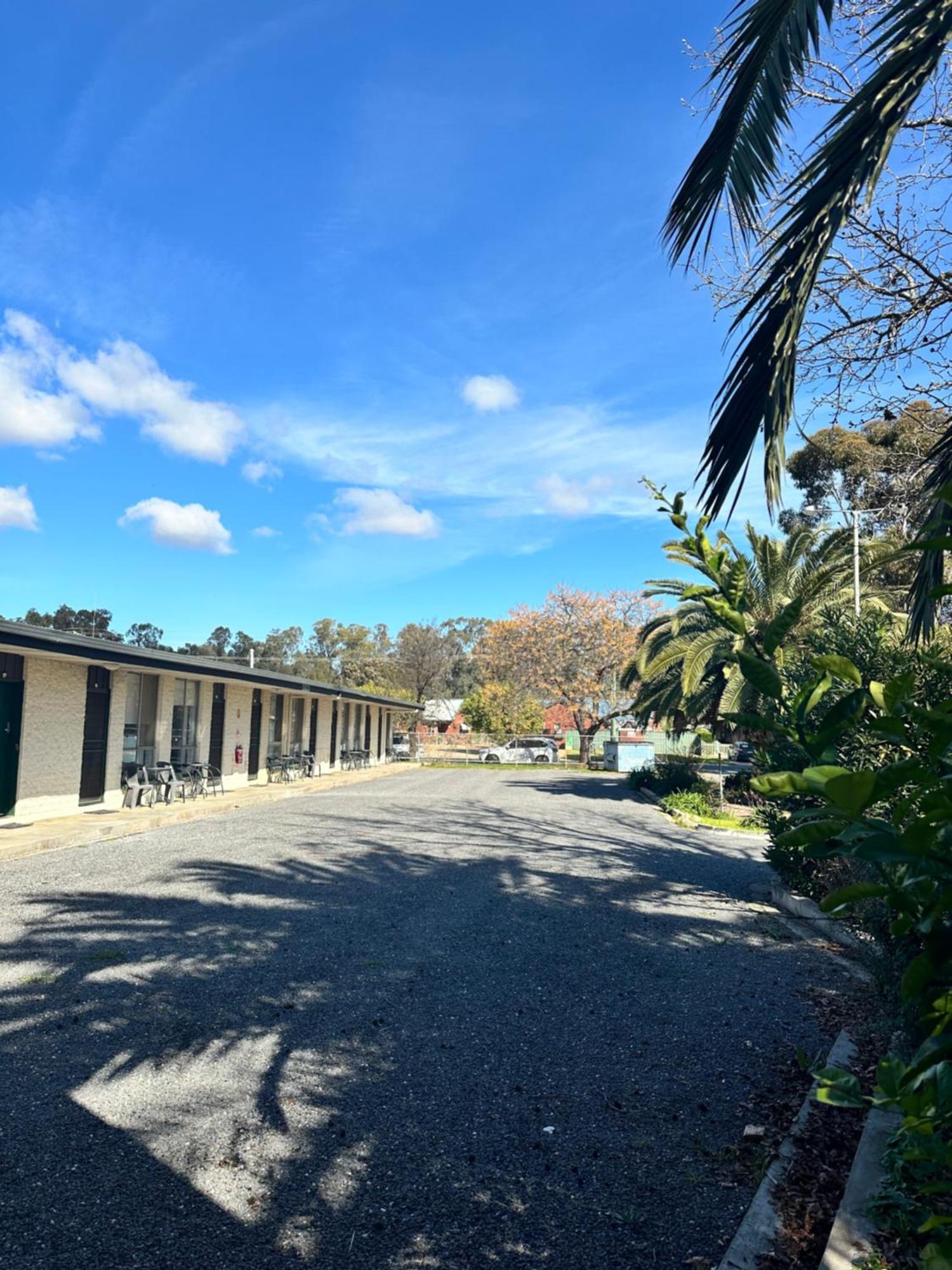 The Shamrock Hotel Balranald Εξωτερικό φωτογραφία