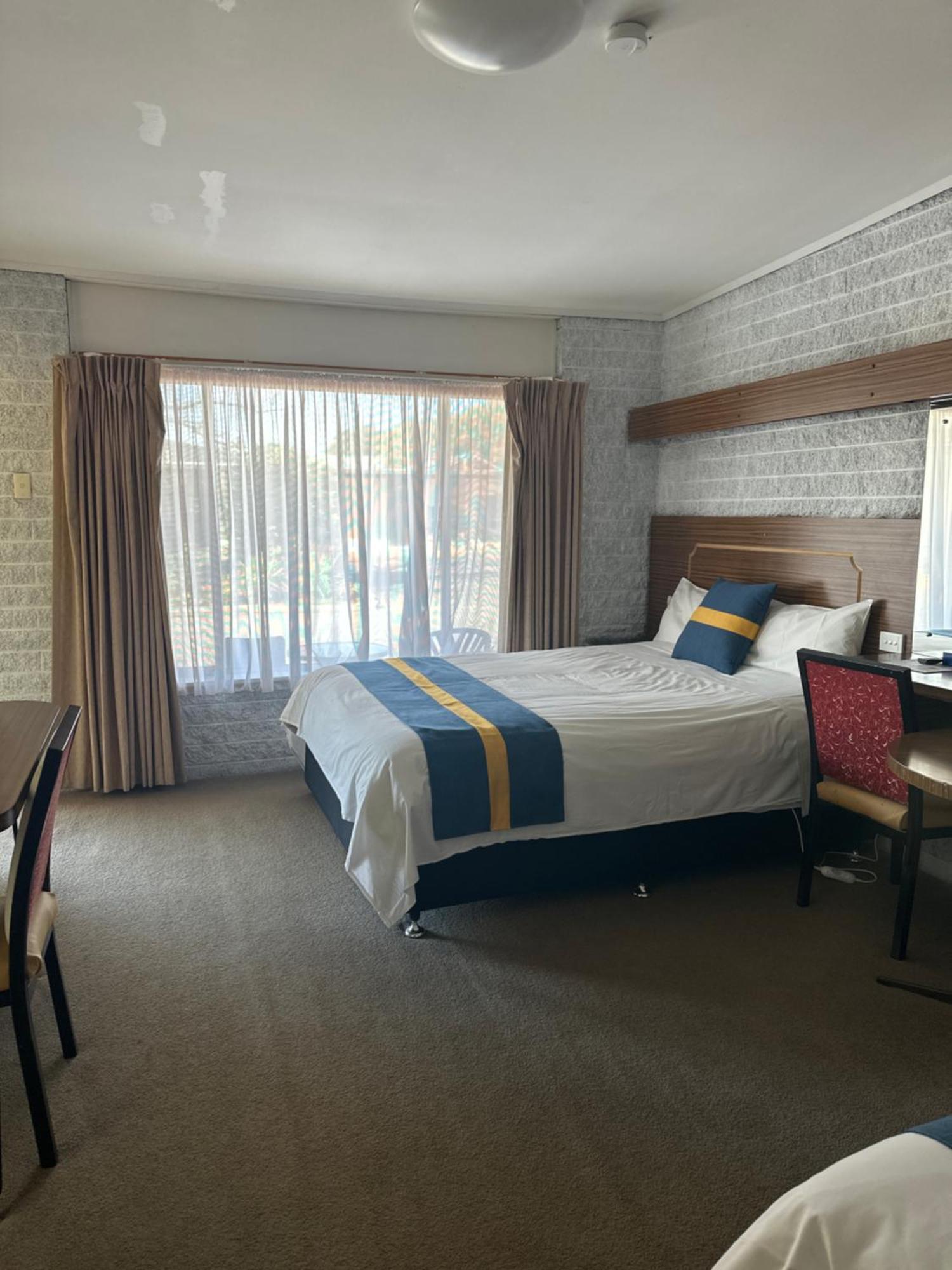 The Shamrock Hotel Balranald Εξωτερικό φωτογραφία